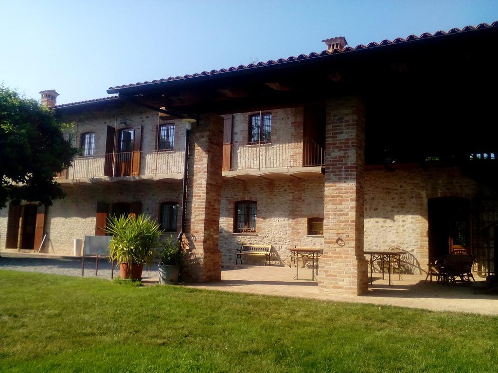 Cascina Stralla Farigliano المظهر الخارجي الصورة